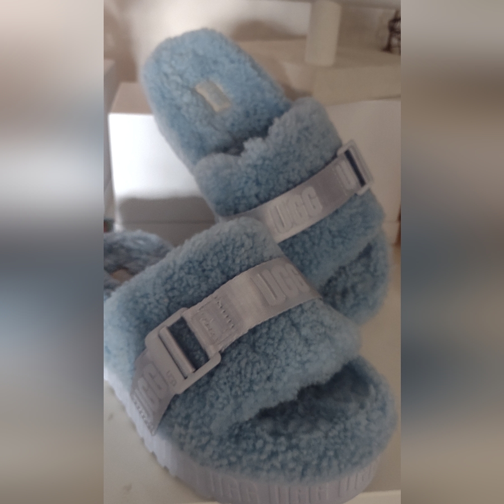 Uggs Size 7 Absolutely Gorgeous Blue Color Indoor Outdoor Australian Uggs